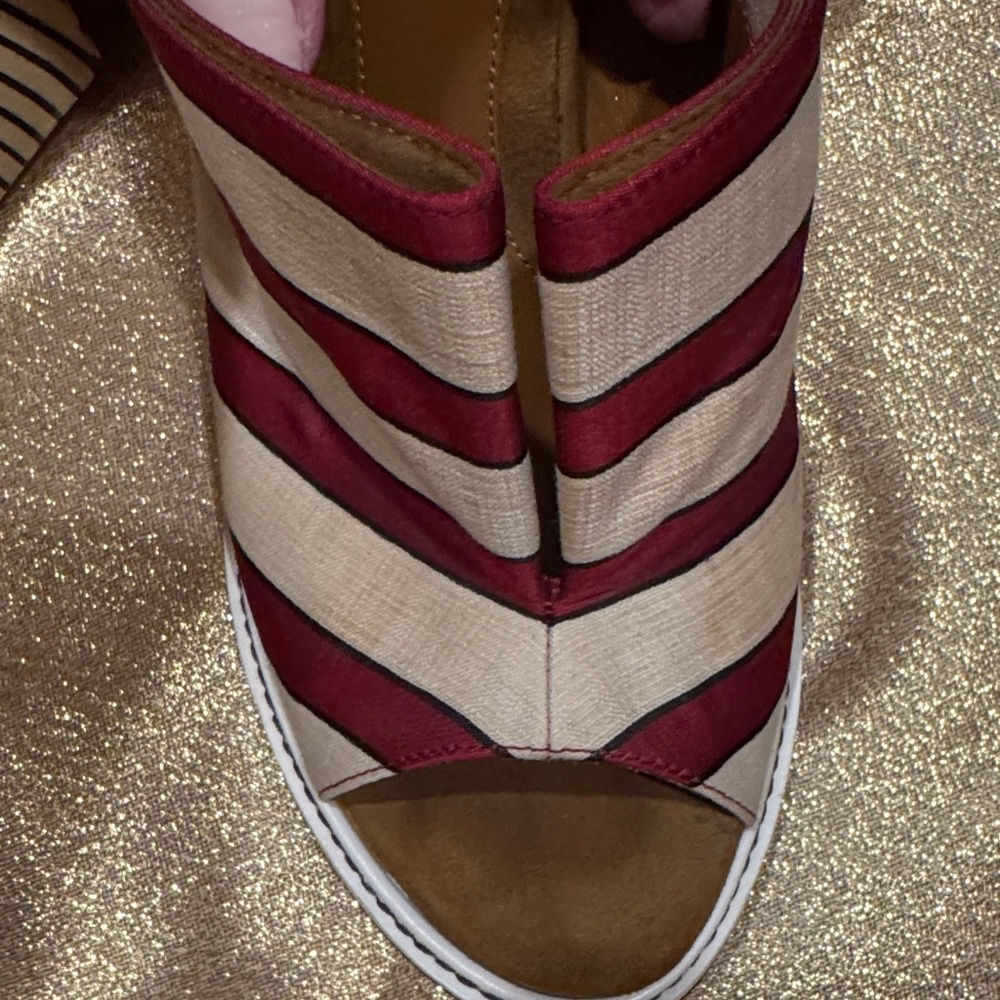 Fendi Red & Cream Striped Mules Size 38 - Picture 10 of 12